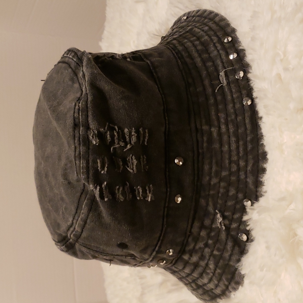 Ladies jeans hat